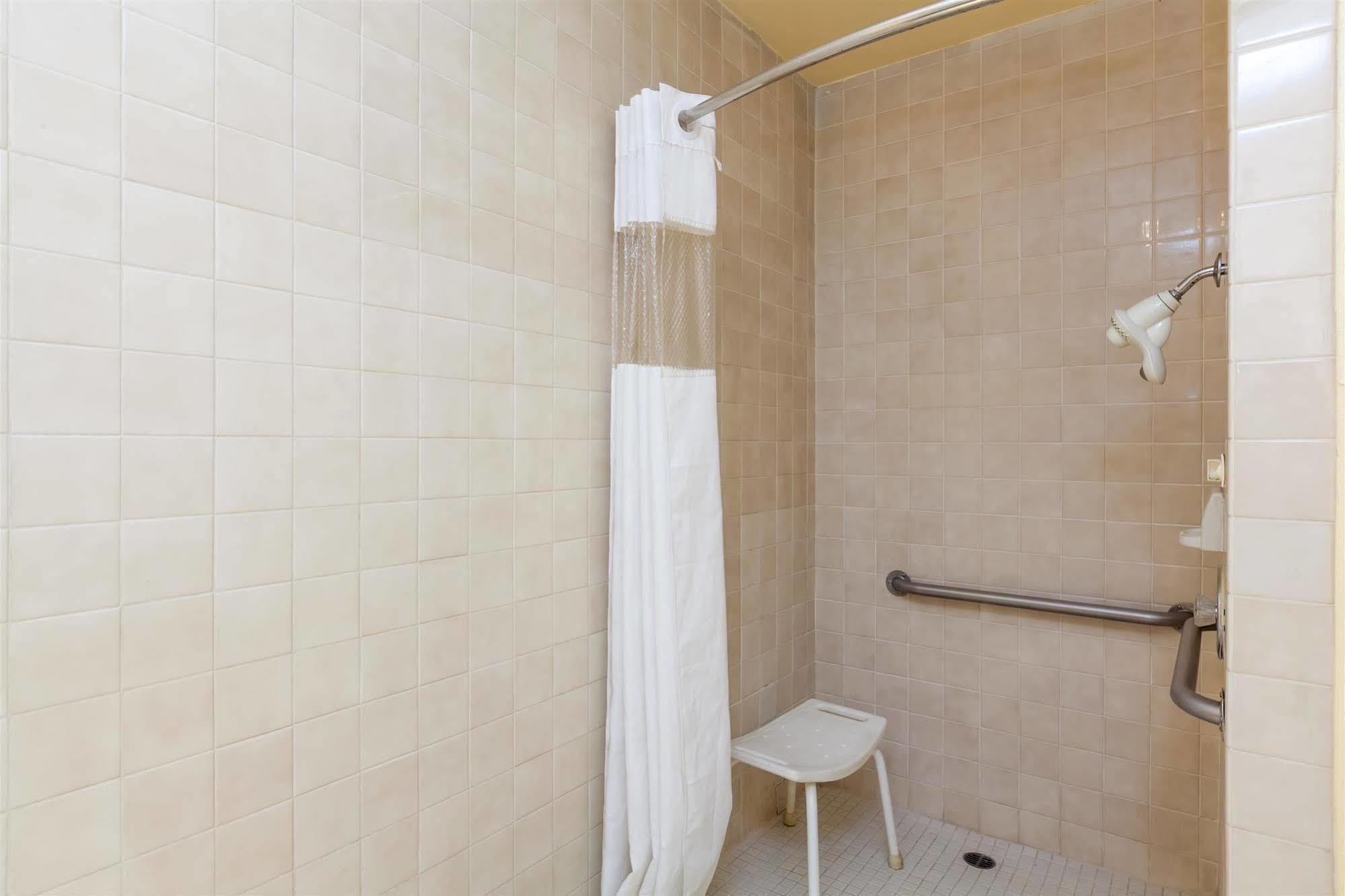 America'S Best Value Inn & Suites Bakersfield Central Luaran gambar